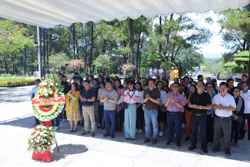 Liên hiệp các tổ chức hữu nghị Việt Nam tặng 2 nhà tình nghĩa cho hộ gia đình chính sách ở Quảng Trị Liên hiệp các tổ chức hữu nghị Việt Nam tặng 2 nhà tình nghĩa cho hộ gia đình chính sách ở Quảng Trị