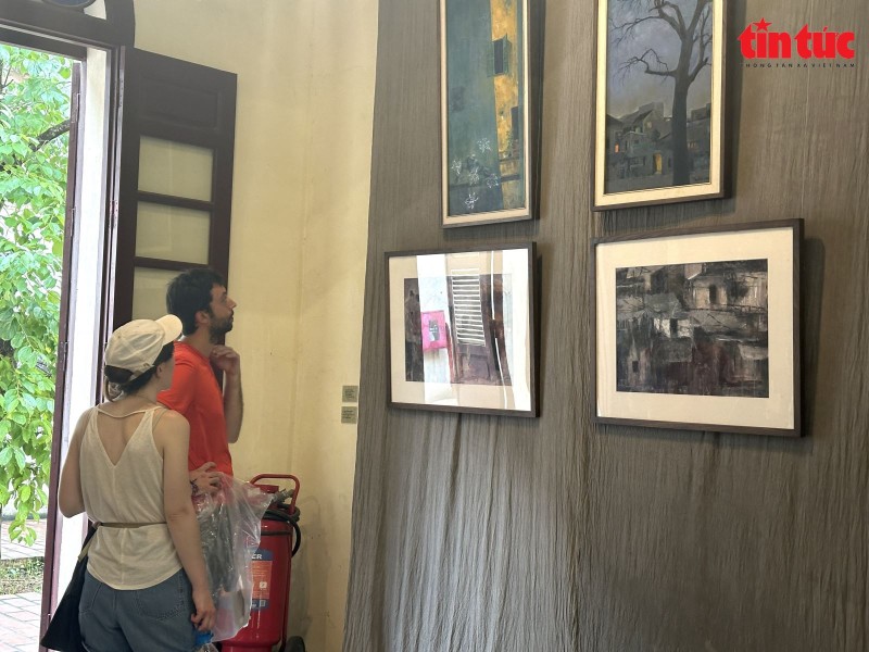 Du khách quốc tế "yêu" Việt Nam vì nơi đây an toàn, thân thiện Du khách quốc tế "yêu" Việt Nam vì nơi đây an toàn, thân thiện