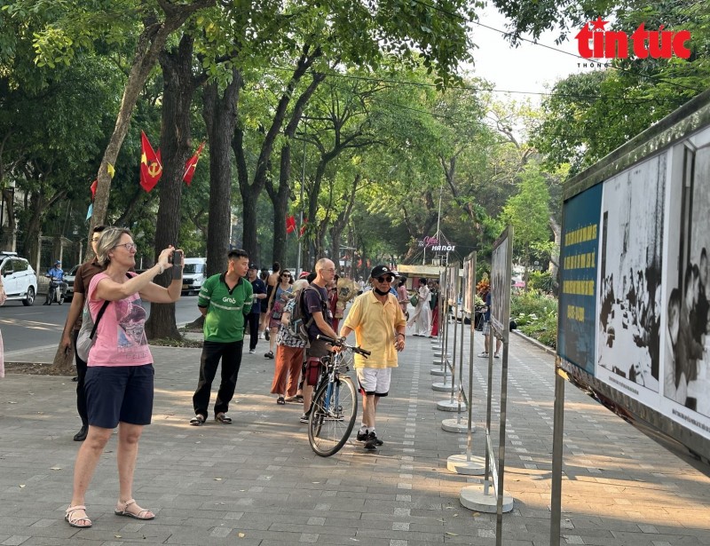 Du khách quốc tế "yêu" Việt Nam vì nơi đây an toàn, thân thiện Du khách quốc tế "yêu" Việt Nam vì nơi đây an toàn, thân thiện