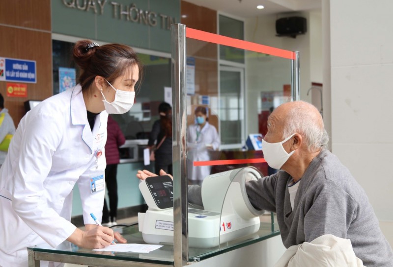 Tới 31/6/2024, hết tháng 6/2024 lần lượt độ bao phủ BHYT đạt 94% (Ảnh: T.L). Tới 31/6/2024, hết tháng 6/2024 lần lượt độ bao phủ BHYT đạt 94% (Ảnh: T.L).