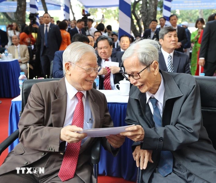 Sinh thời, Tổng Bí thư Nguyễn Phú Trọng luôn thể hiện phẩm chất Những hình ảnh gần gũi, bình dị của Tổng Bí thư Nguyễn Phú Trọng
