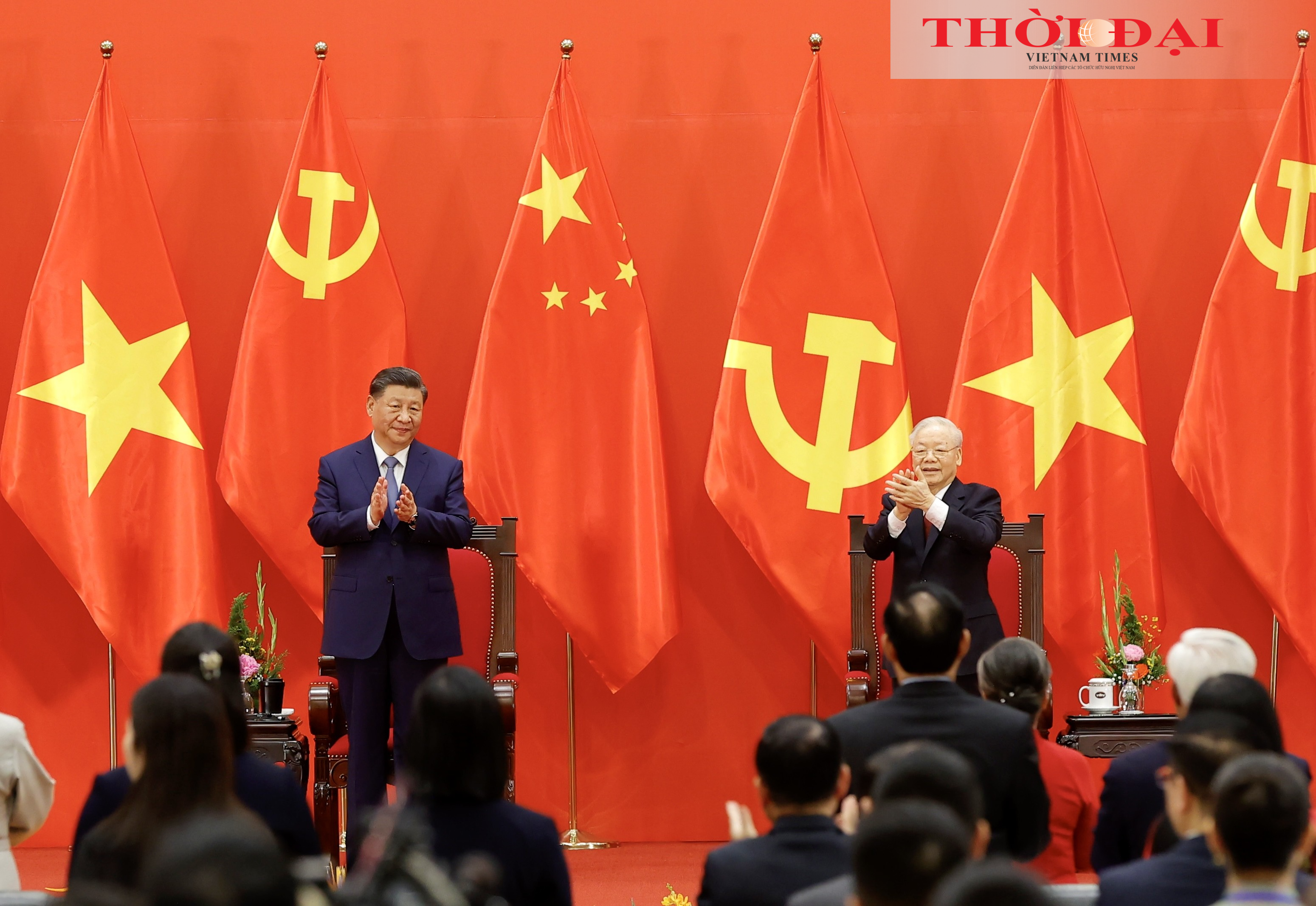 Tổng Bí thư Nguyễn Phú Trọng và Tổng Bí thư, Chủ tịch nước Trung Quốc Tập Cận Bình gặp gỡ nhân sỹ hữu nghị và thế hệ trẻ Việt - Trung, tháng 12/2023 tại Hà Nội. (Ảnh: Đinh Hòa) Tổng Bí thư Nguyễn Phú Trọng và Tổng Bí thư, Chủ tịch nước Trung Quốc Tập Cận Bình gặp gỡ nhân sỹ hữu nghị và thế hệ trẻ Việt - Trung, tháng 12/2023 tại Hà Nội. (Ảnh: Đinh Hòa)