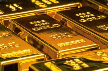 Giá vàng "trượt" khỏi mốc quan trọng