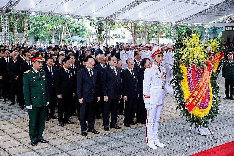 Party & State Leaders Pay Tribute to General Secretary Nguyen Phu Trong Party & State Leaders Pay Tribute to General Secretary Nguyen Phu Trong