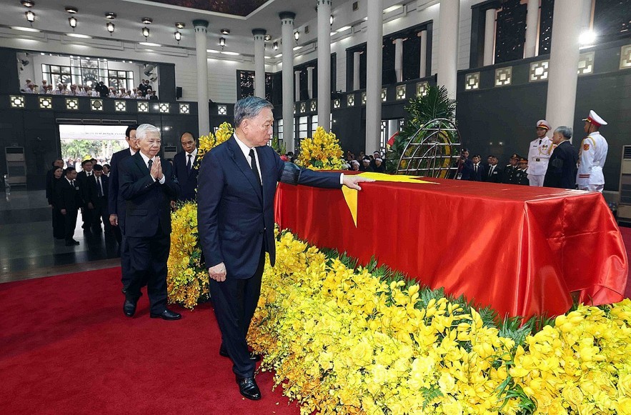 Party & State Leaders Pay Tribute to General Secretary Nguyen Phu Trong Party & State Leaders Pay Tribute to General Secretary Nguyen Phu Trong