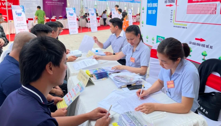 Hà Nội: Tạo việc làm cho hơn 20.800 lao động trong tháng 7 Hà Nội: Tạo việc làm cho hơn 20.800 lao động trong tháng 7