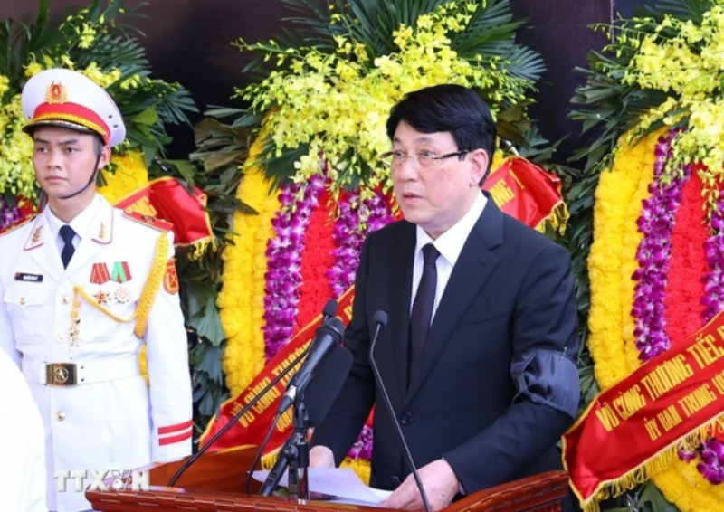 Đồng chí Lương Cường, Ủy viên Bộ Chính trị, Thường trực Ban Bí thư, Trưởng Ban Tổ chức Lễ tang phát biểu. (Ảnh: TTXVN) Đồng chí Lương Cường, Ủy viên Bộ Chính trị, Thường trực Ban Bí thư, Trưởng Ban Tổ chức Lễ tang phát biểu. (Ảnh: TTXVN)