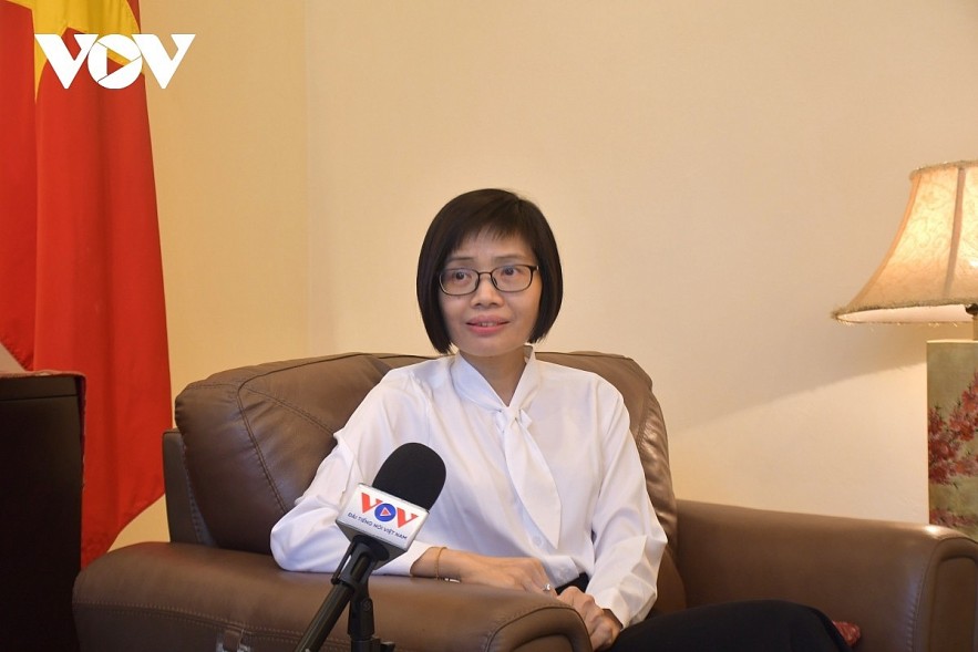 Vietnamese Ambassador to ASEAN Ton Thi Ngoc Huong. Vietnamese Ambassador to ASEAN Ton Thi Ngoc Huong.