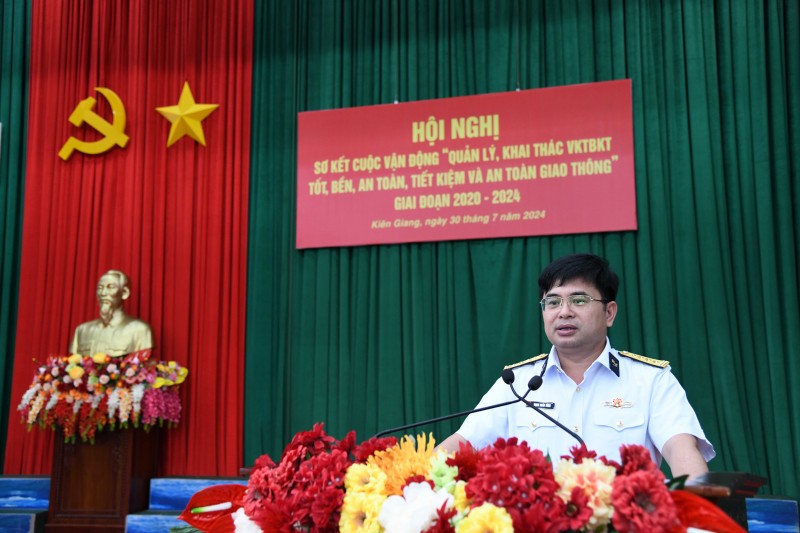 Đại tá Trịnh Xuân Tùng phát biểu Đại tá Trịnh Xuân Tùng phát biểu