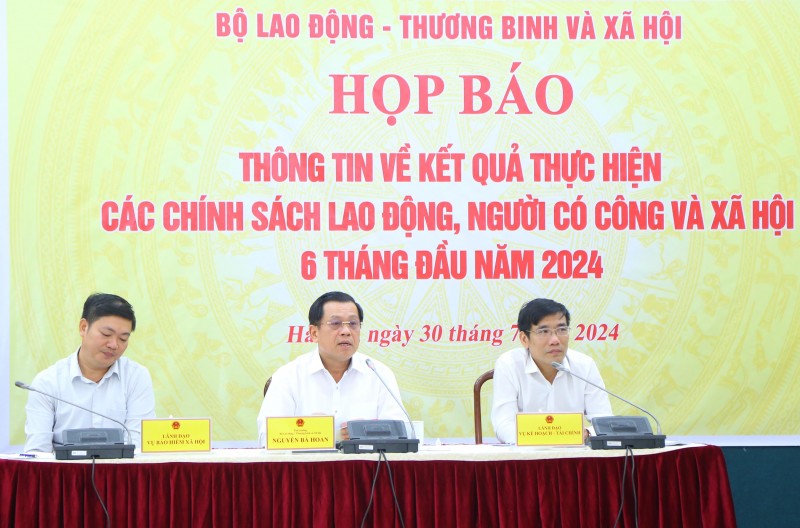 Nhiều điểm mới về chính sách BHXH được công bố (Ảnh: T.L). Nhiều điểm mới về chính sách BHXH được công bố (Ảnh: T.L).