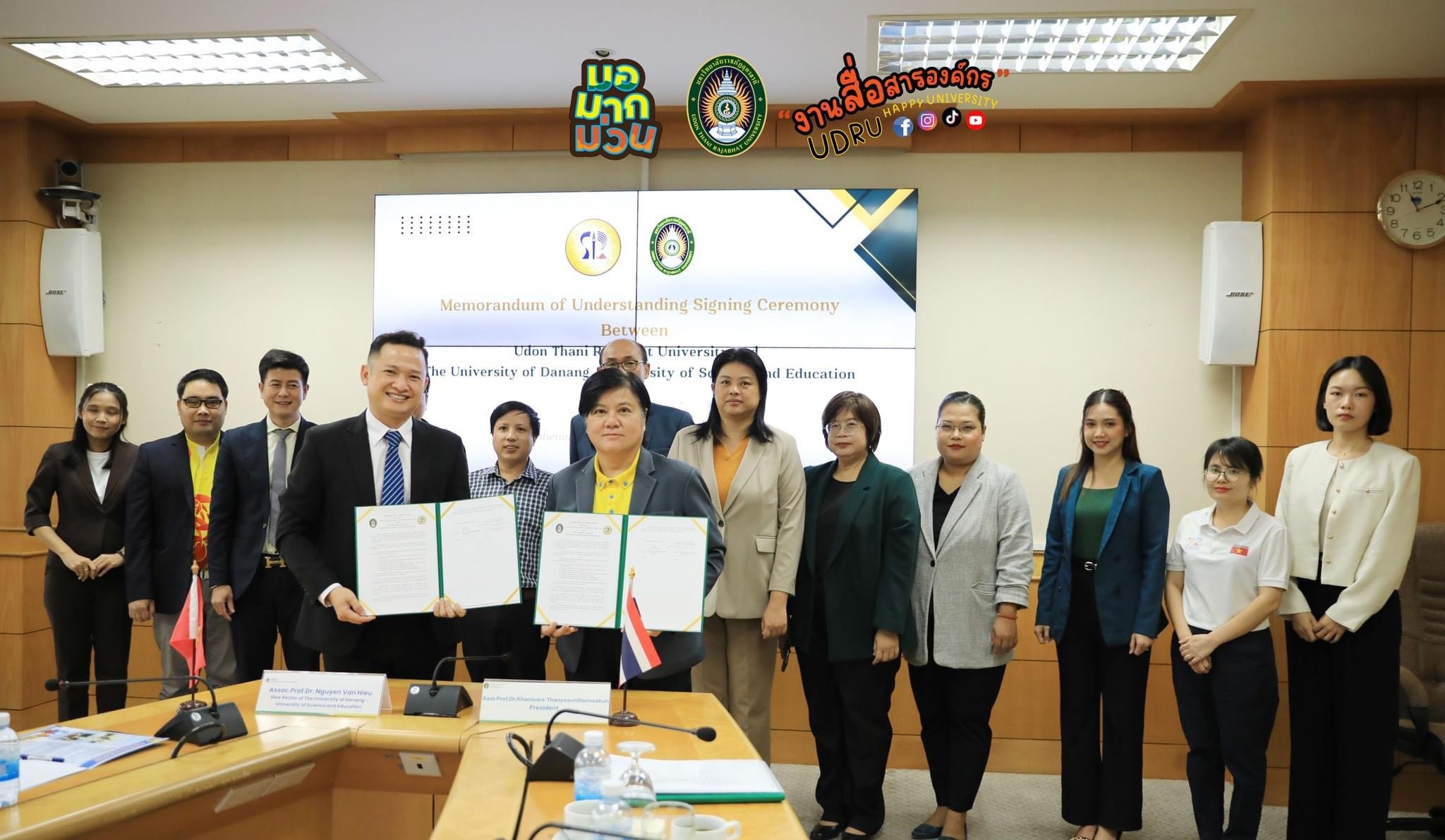 Đại diện lãnh đạo 2 trường ký kết MOU- mở ra nhiều cơ hội trải nghiệm văn hoá, giao lưu học thuật của sinh viên 2 trường. Đại diện lãnh đạo 2 trường ký kết MOU- mở ra nhiều cơ hội trải nghiệm văn hoá, giao lưu học thuật của sinh viên 2 trường.
