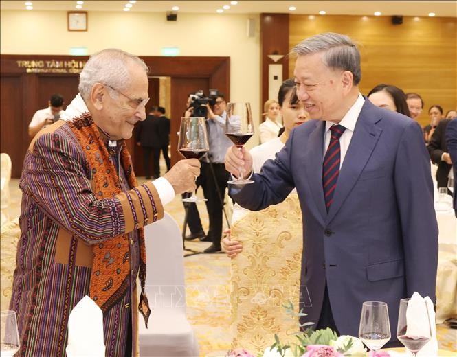 Chủ tịch nước Tô Lâm chủ trì chiêu đãi trọng thể Tổng thống Timor Leste Chủ tịch nước Tô Lâm chủ trì chiêu đãi trọng thể Tổng thống Timor Leste