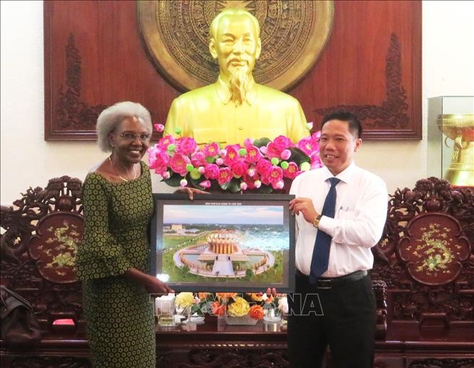 Cùng ActionAid đẩy lùi đói nghèo, thích ứng với biến đổi khí hậu Cùng ActionAid đẩy lùi đói nghèo, thích ứng với biến đổi khí hậu