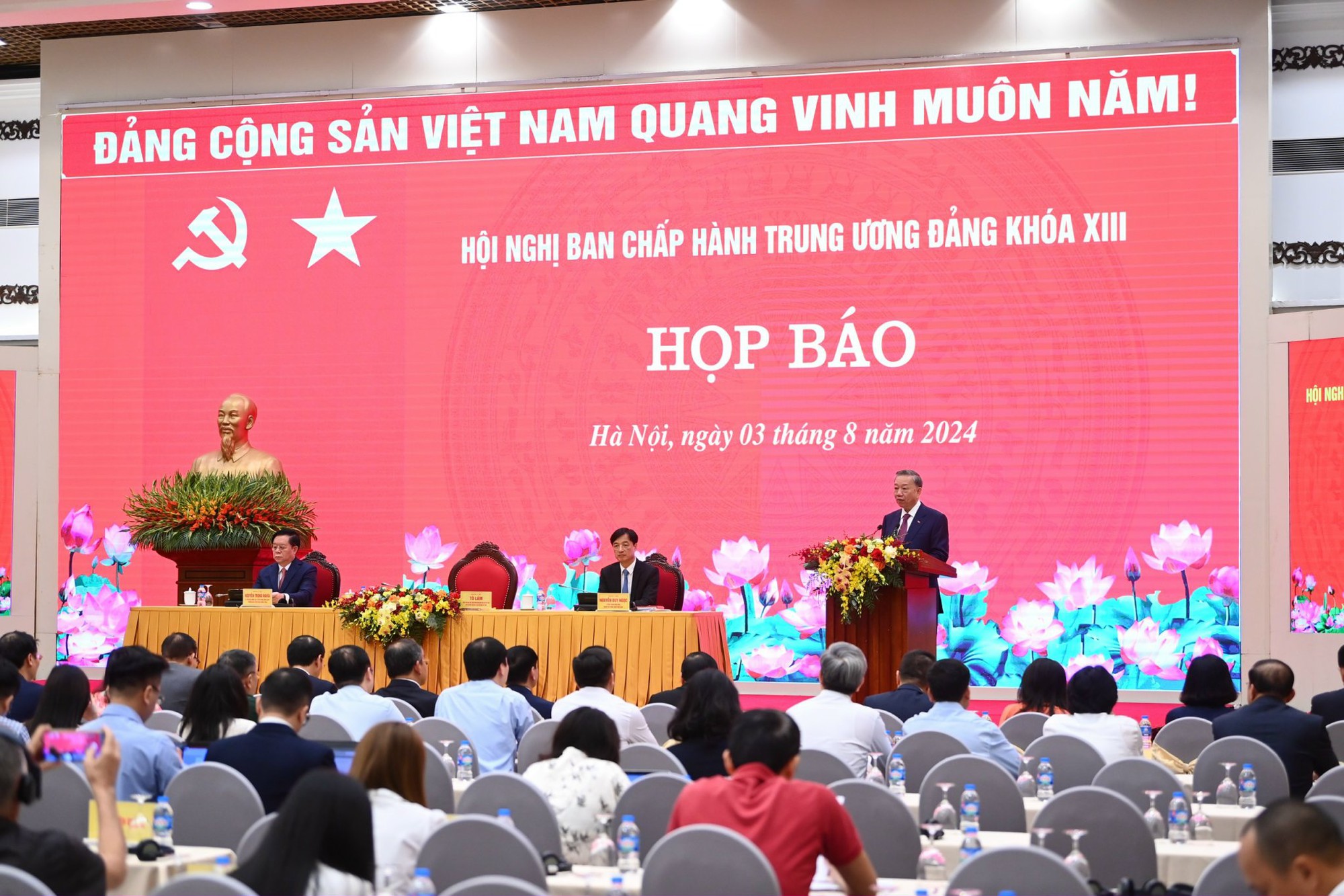 Tổng Bí thư, Chủ tịch nước Tô Lâm: Phát huy cao nhất tinh thần 'tự chủ, tự tin, tự lực, tự cường, tự hào dân tộc'- Ảnh 3. Tổng Bí thư, Chủ tịch nước Tô Lâm: Phát huy cao nhất tinh thần 'tự chủ, tự tin, tự lực, tự cường, tự hào dân tộc'- Ảnh 3.