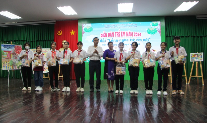 Cần Thơ tổ chức diễn đàn “Lắng nghe trẻ em nói” 2024 Cần Thơ tổ chức diễn đàn “Lắng nghe trẻ em nói” 2024
