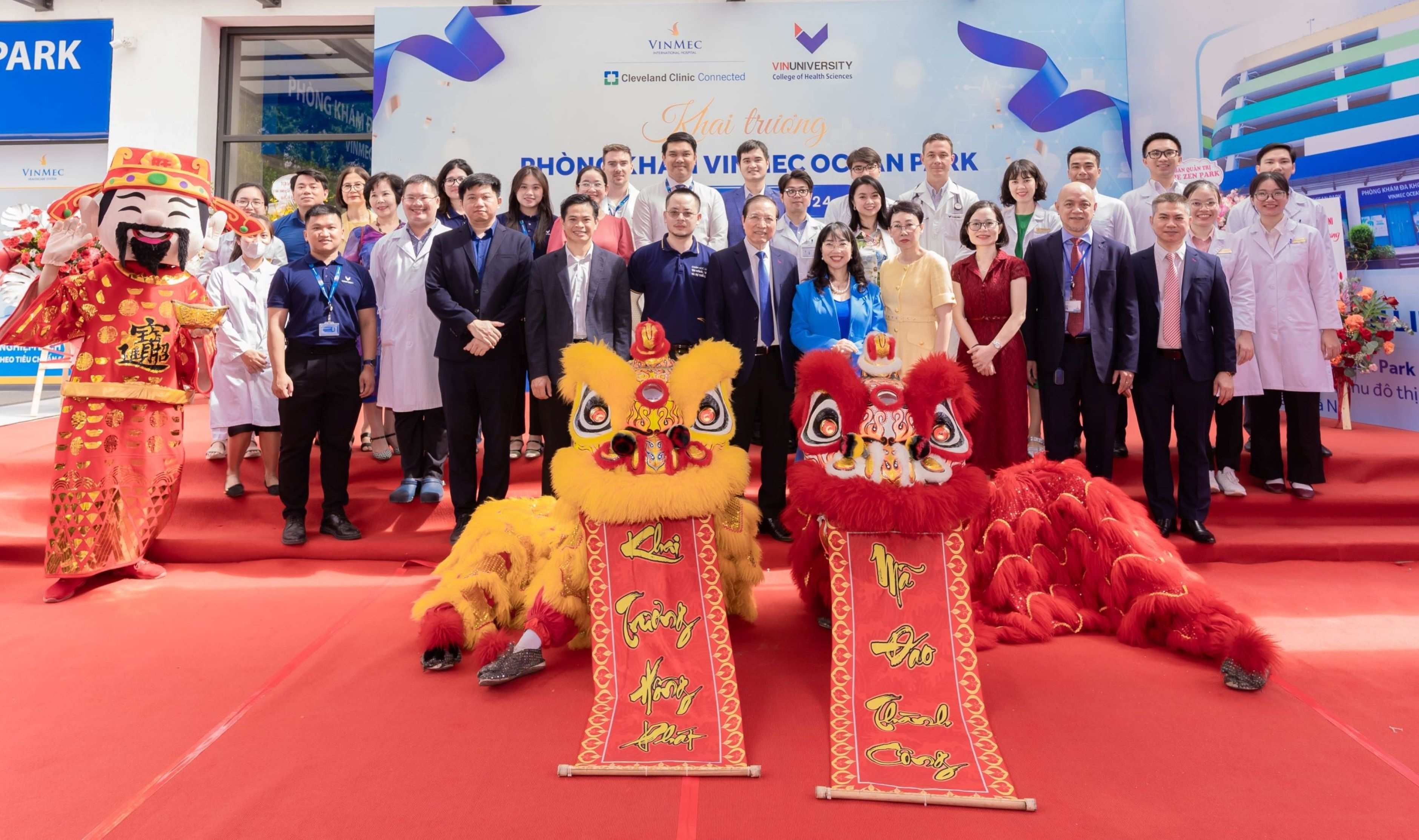 Phòng khám Vinmec Ocean Park được xây dựng theo mô hình hợp tác y khoa giữa Hệ thống Y tế Vinmec và Viện Khoa học Sức khỏe VinUni Phòng khám Vinmec Ocean Park được xây dựng theo mô hình hợp tác y khoa giữa Hệ thống Y tế Vinmec và Viện Khoa học Sức khỏe VinUni