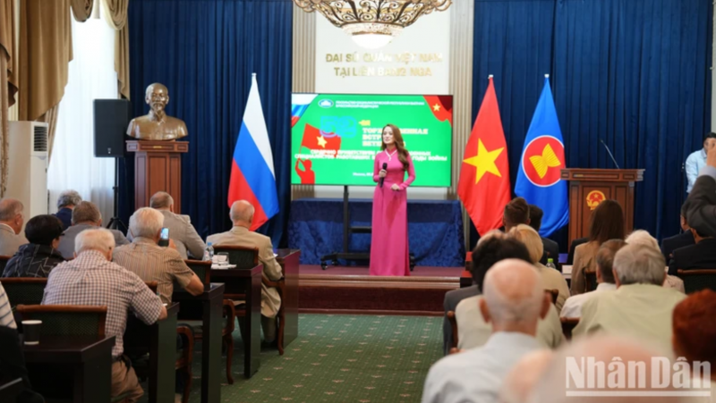 Xúc động cuộc gặp mặt truyền thống cựu chiến binh Nga từng công tác tại Việt Nam Xúc động cuộc gặp mặt truyền thống cựu chiến binh Nga từng công tác tại Việt Nam