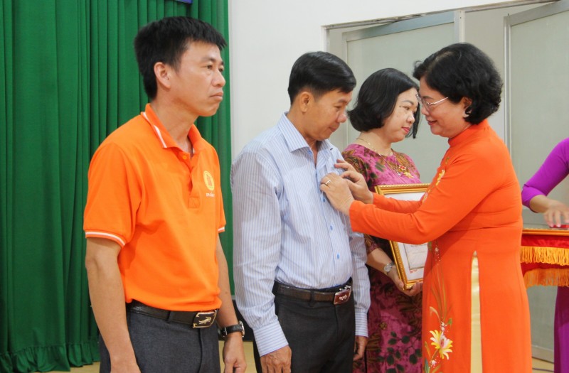 Cần Thơ tiếp tục triển khai chương trình chăm sóc giúp đỡ nạn nhân chất độc da cam Cần Thơ tiếp tục triển khai chương trình chăm sóc giúp đỡ nạn nhân chất độc da cam