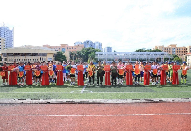 Thể thao kết nối lực lượng Công an Việt Nam với bạn bè quốc tế Thể thao kết nối lực lượng Công an Việt Nam với bạn bè quốc tế