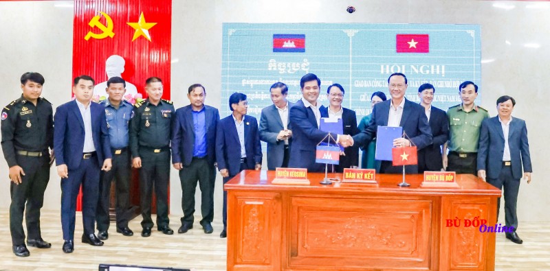 Tăng cường hợp tác giữa huyện Bù Đốp (Bình Phước) với huyện Keosima, Sanual (Campuchia) Tăng cường hợp tác giữa huyện Bù Đốp (Bình Phước) với huyện Keosima, Sanual (Campuchia)