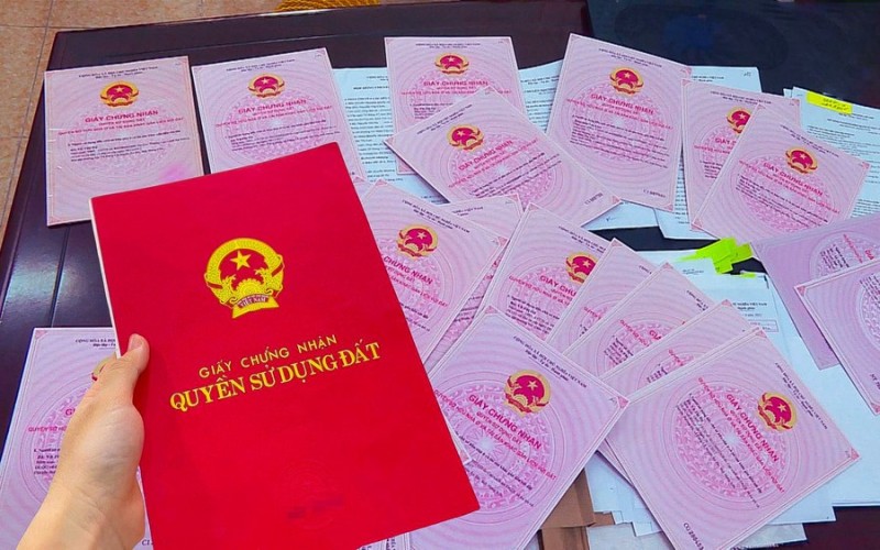 Nội dung thông tin có trong sổ đỏ được quy định chi tiết tại Thông tư số 10 Nội dung thông tin có trong sổ đỏ được quy định chi tiết tại Thông tư số 10
