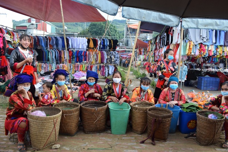 Chợ phiên Tủa Chùa, Điện Biên được công nhận là điểm du lịch Chợ phiên Tủa Chùa, Điện Biên được công nhận là điểm du lịch