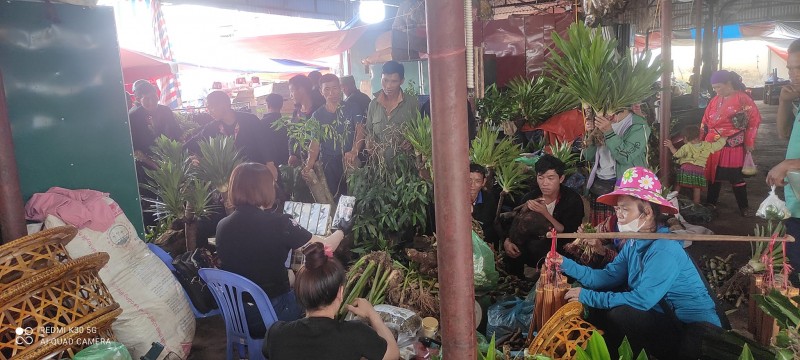 Chợ phiên Tủa Chùa, Điện Biên được công nhận là điểm du lịch Chợ phiên Tủa Chùa, Điện Biên được công nhận là điểm du lịch
