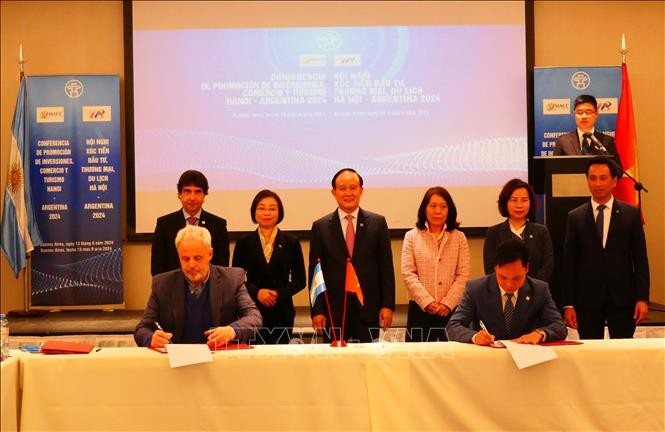 Tăng cường hợp tác giữa Hà Nội với các địa phương của Argentina Tăng cường hợp tác giữa Hà Nội với các địa phương của Argentina