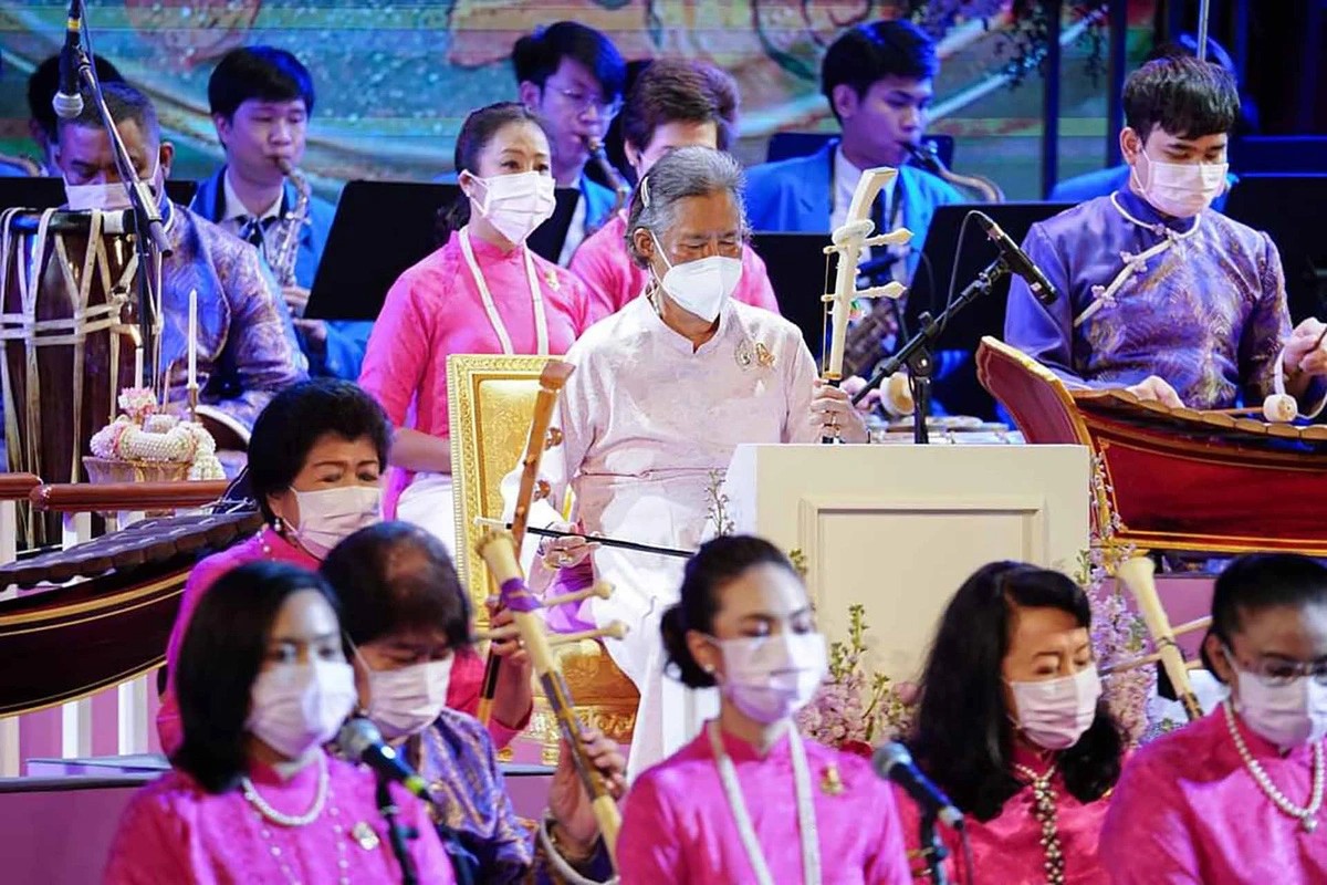 Công chúa Maha Chakri Sirindhorn sáng tác và trình diễn tác phẩm âm nhạc Công chúa Thái Lan hỗ trợ nâng cao chất lượng cuộc sống trẻ em Quảng Trị