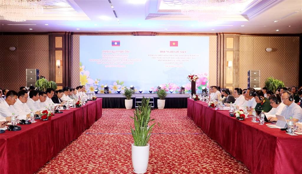 Hội nghị giữa kỳ đánh giá triển khai thỏa thuận kế hoạch hợp tác Việt Nam - Lào. (Ảnh: nghean.gov.vn) Hội nghị giữa kỳ đánh giá triển khai thỏa thuận kế hoạch hợp tác Việt Nam - Lào. (Ảnh: nghean.gov.vn)