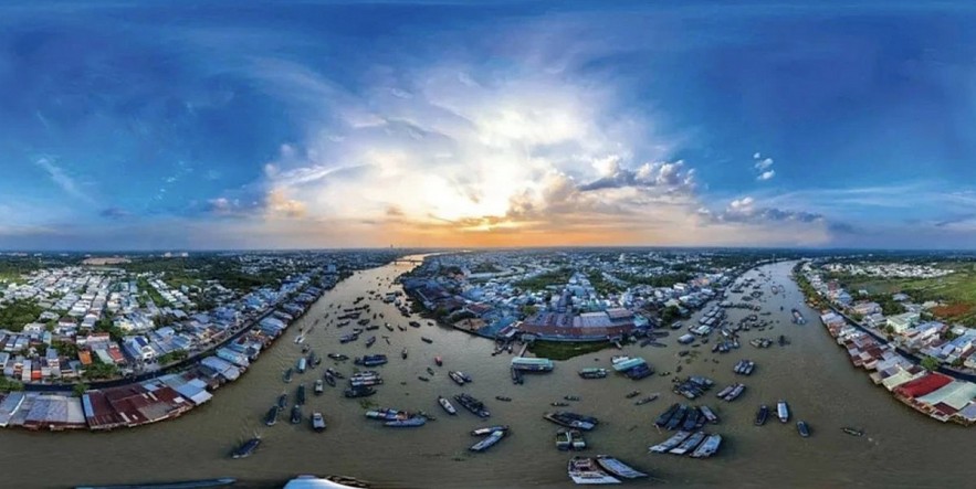 Cai Rang floating market in the Mekong Delta city of Can Tho is located on a branch of the Hau River (Photo: onetouchmedia.vn) Cai Rang floating market in the Mekong Delta city of Can Tho is located on a branch of the Hau River (Photo: onetouchmedia.vn)