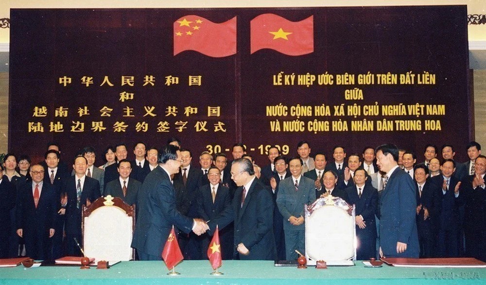 Nỗ lực gìn giữ biên giới đất liền Việt Nam - Trung Quốc hòa bình, hữu nghị, hợp tác và phát triển Nỗ lực gìn giữ biên giới đất liền Việt Nam - Trung Quốc hòa bình, hữu nghị, hợp tác và phát triển