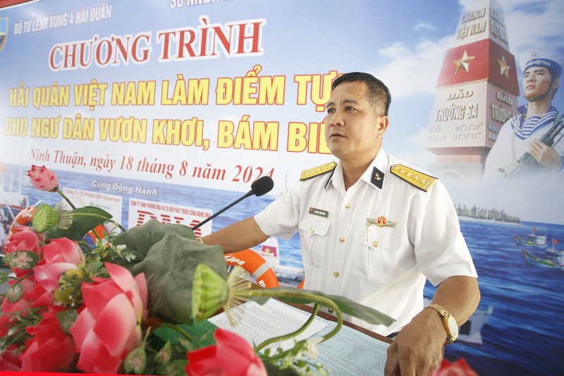 2. Đại tá Nguyễn Xuân Dũng phát biểu 2. Đại tá Nguyễn Xuân Dũng phát biểu