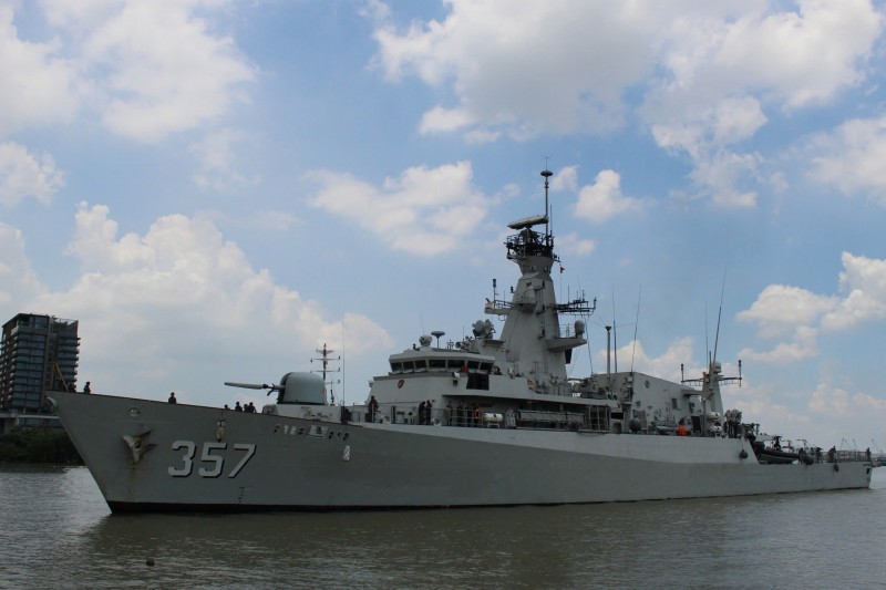 Tàu KRI Bung Tomo-357 Hải quân Indonesia cập Cảng Nhà Rồng Tàu KRI Bung Tomo-357 Hải quân Indonesia cập Cảng Nhà Rồng