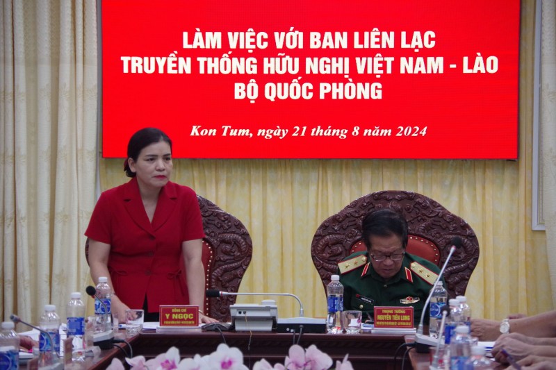 Ban liên lạc truyền thống hữu nghị Việt Nam – Lào làm việc với Thường trực Tỉnh ủy về công tác đối ngoại nhân dân Ban liên lạc truyền thống hữu nghị Việt Nam – Lào làm việc với Thường trực Tỉnh ủy về công tác đối ngoại nhân dân