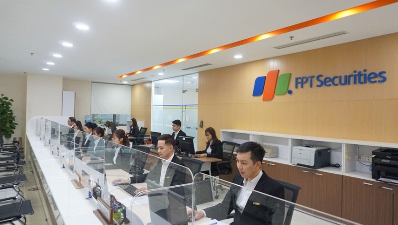 Sau đợt phát hành ESOP mới, Chủ tịch FPTS đăng ký bán ra cổ phiếu Sau đợt phát hành ESOP mới, Chủ tịch FPTS đăng ký bán ra cổ phiếu