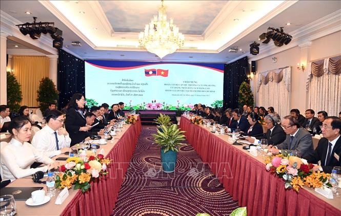 Phát triển quan hệ hữu nghị hợp tác giữa thành phố Hồ Chí Minh với các địa phương của Lào Phát triển quan hệ hữu nghị hợp tác giữa thành phố Hồ Chí Minh với các địa phương của Lào