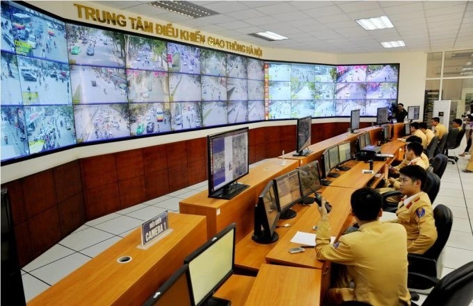 Đề xuất camera giao thông nhận dạng được khuôn mặt tài xế, biển số xe để xử lý Đề xuất camera giao thông nhận dạng được khuôn mặt tài xế, biển số xe để xử lý