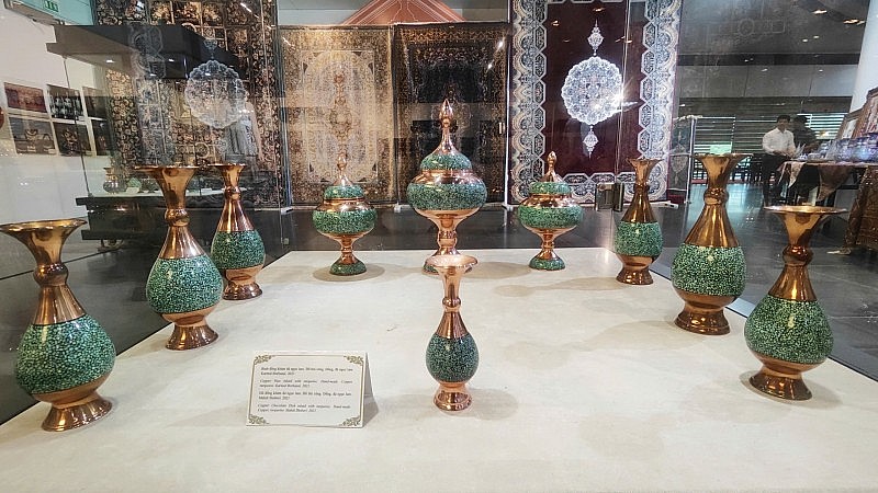Giới thiệu đặc sắc nghệ thuật truyền thống Iran đến với khán giả Việt Giới thiệu đặc sắc nghệ thuật truyền thống Iran đến với khán giả Việt
