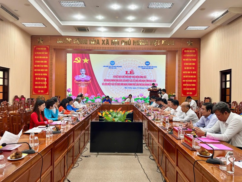 Liên hiệp các tổ chức hữu nghị tỉnh Bạc Liêu và thành phố Cần Thơ ký kết quy chế phối hợp Liên hiệp các tổ chức hữu nghị tỉnh Bạc Liêu và thành phố Cần Thơ ký kết quy chế phối hợp