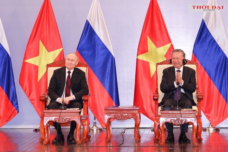 79 năm Ngoại giao Việt Nam: Phát huy truyền thống vẻ vang, góp phần thực hiện thắng lợi các mục tiêu chiến lược của đất nước 79 năm Ngoại giao Việt Nam: Phát huy truyền thống vẻ vang, góp phần thực hiện thắng lợi các mục tiêu chiến lược của đất nước
