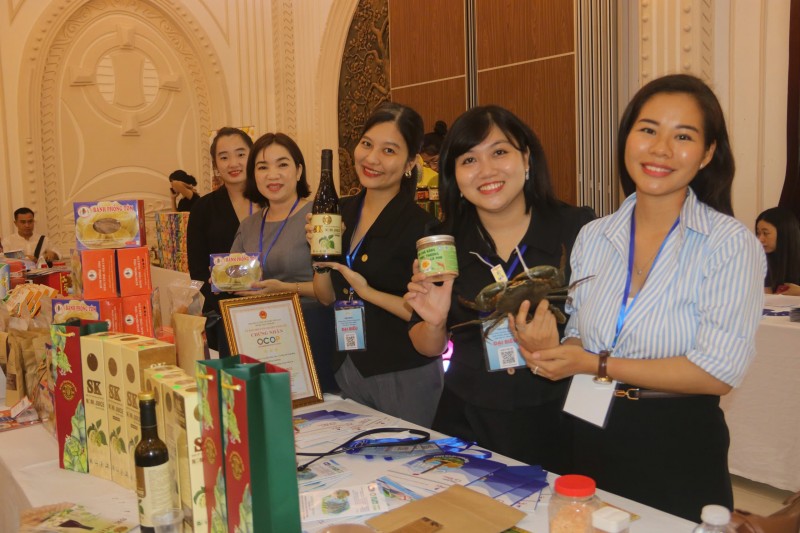 Kết nối giao thương giữa 5 thành phố trực thuộc Trung ương với các tỉnh ĐBSCL Kết nối giao thương giữa 5 thành phố trực thuộc Trung ương với các tỉnh ĐBSCL