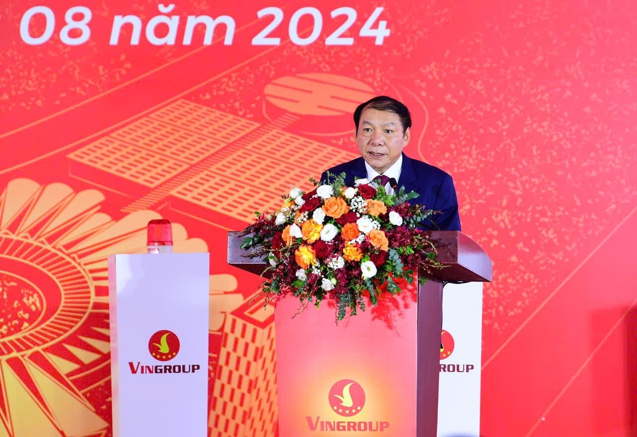 Ông Nguyễn Văn Hùng - Uỷ viên Ban chấp hành Trung ương Đảng, Bộ trưởng Bộ Văn hoá, Thể thao và Du lịch phát biểu tại sự kiện Ông Nguyễn Văn Hùng - Uỷ viên Ban chấp hành Trung ương Đảng, Bộ trưởng Bộ Văn hoá, Thể thao và Du lịch phát biểu tại sự kiện