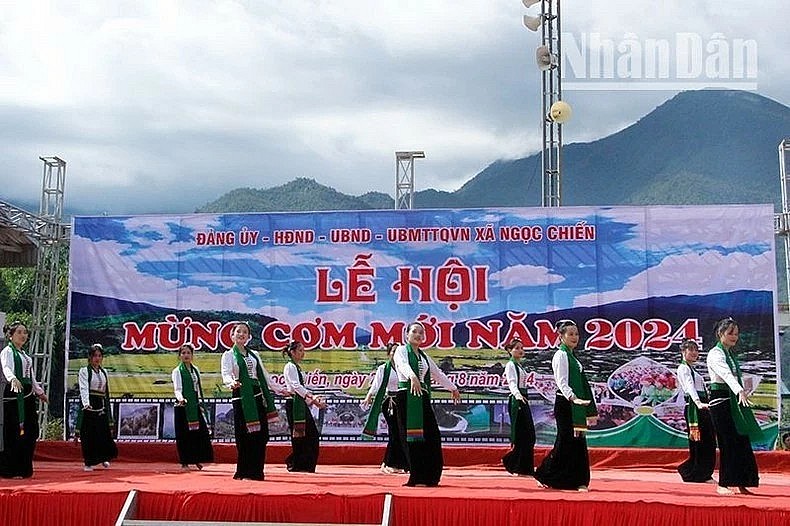 A performance at the festival celebrating the new rice season in Ngoc Chien Commune, Son La Province. (Photo: NDO) A performance at the festival celebrating the new rice season in Ngoc Chien Commune, Son La Province. (Photo: NDO)
