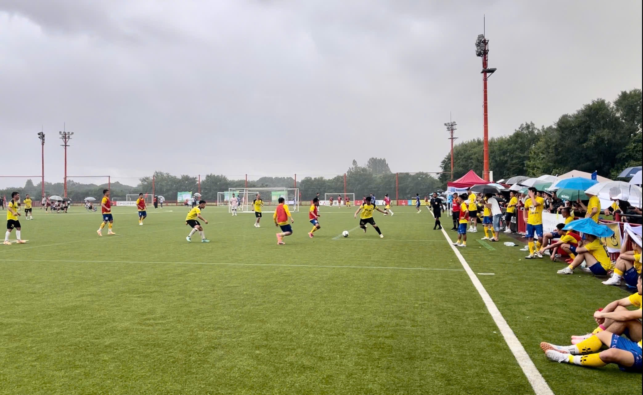 20 đội bóng tham gia giải bóng đá đồng hương người Việt tại Nhật 20 đội bóng tham gia giải bóng đá đồng hương người Việt tại Nhật