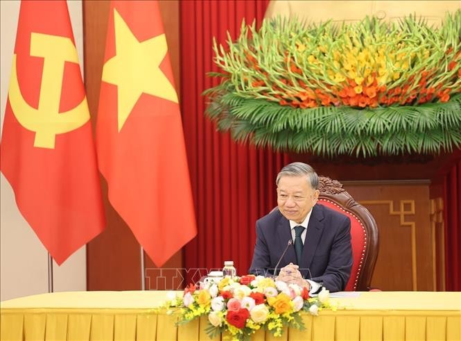 Việt Nam - Nhật Bản nhất trí đẩy mạnh hợp tác kinh tế là trụ cột chính của quan hệ hai nước Việt Nam - Nhật Bản nhất trí đẩy mạnh hợp tác kinh tế là trụ cột chính của quan hệ hai nước