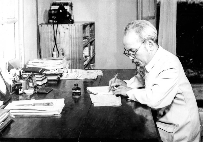 55 năm thực hiện Di chúc Bác Hồ: Báo Cuba ca ngợi Chủ tịch Hồ Chí Minh 55 năm thực hiện Di chúc Bác Hồ: Báo Cuba ca ngợi Chủ tịch Hồ Chí Minh