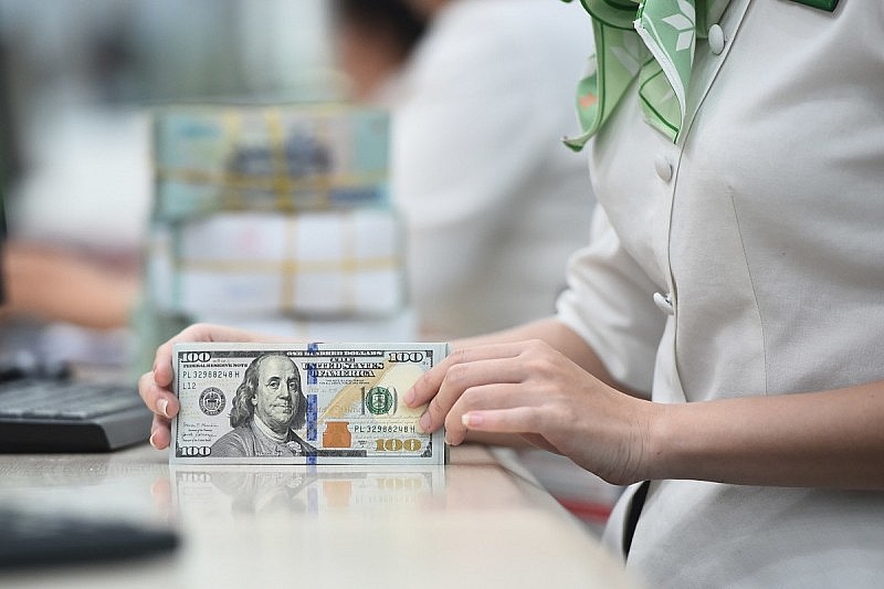 Tỷ giá đột ngột giảm sâu dưới mốc 25.000 VND/USD Tỷ giá đột ngột giảm sâu dưới mốc 25.000 VND/USD