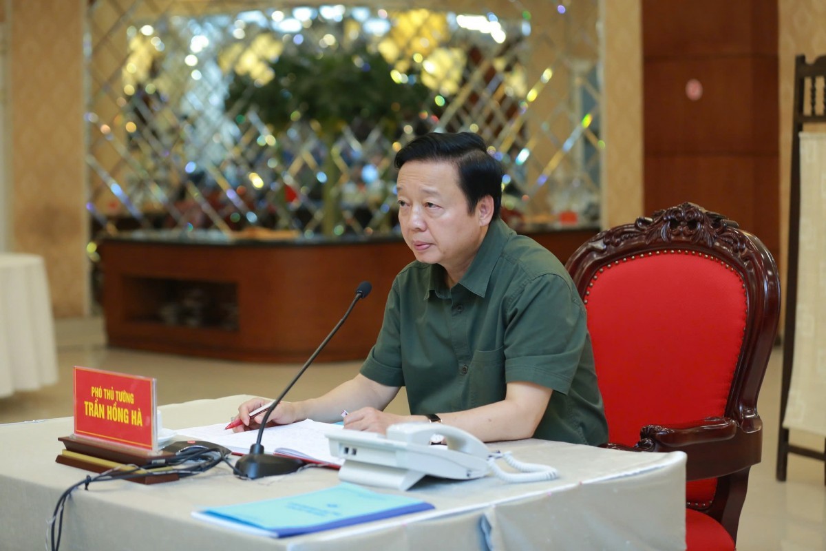 Hà Nội nỗ lực xuyên đêm khắc phục hậu quả bão số 3 Hà Nội nỗ lực xuyên đêm khắc phục hậu quả bão số 3