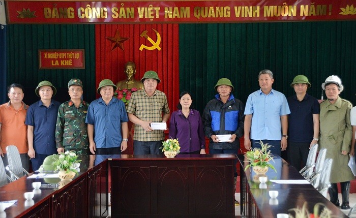 Bí thư Thành ủy Hà Nội kiểm tra, chỉ đạo khắc phục hậu quả cơn bão số 3 Bí thư Thành ủy Hà Nội kiểm tra, chỉ đạo khắc phục hậu quả cơn bão số 3